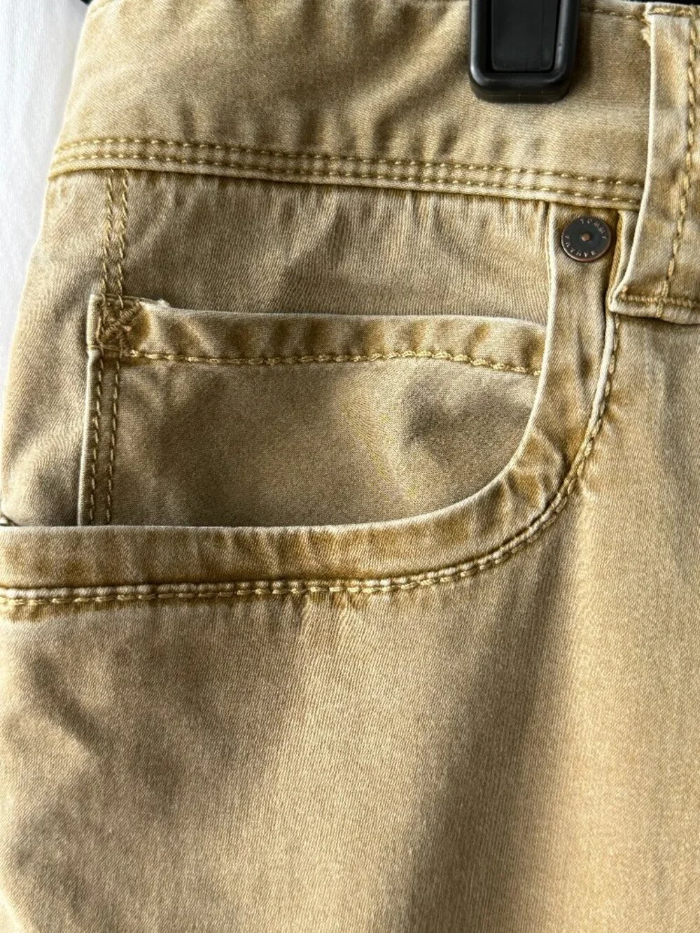 Tommy Bahama Boracay Pants – Khaki color – 34x32 – Stretch Chino - Picture 2 of 6